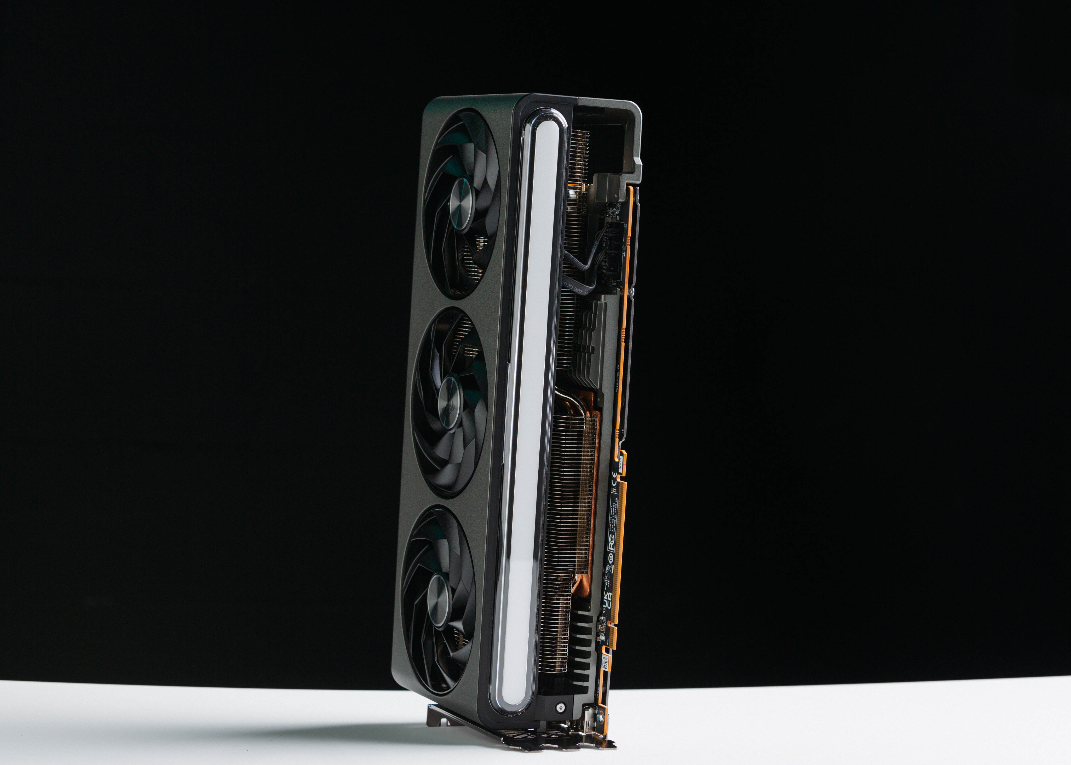 SAPPHIRE NITRO+ AMD Radeon RX 7900 XTX VAPOR-X 24GB (11322-01