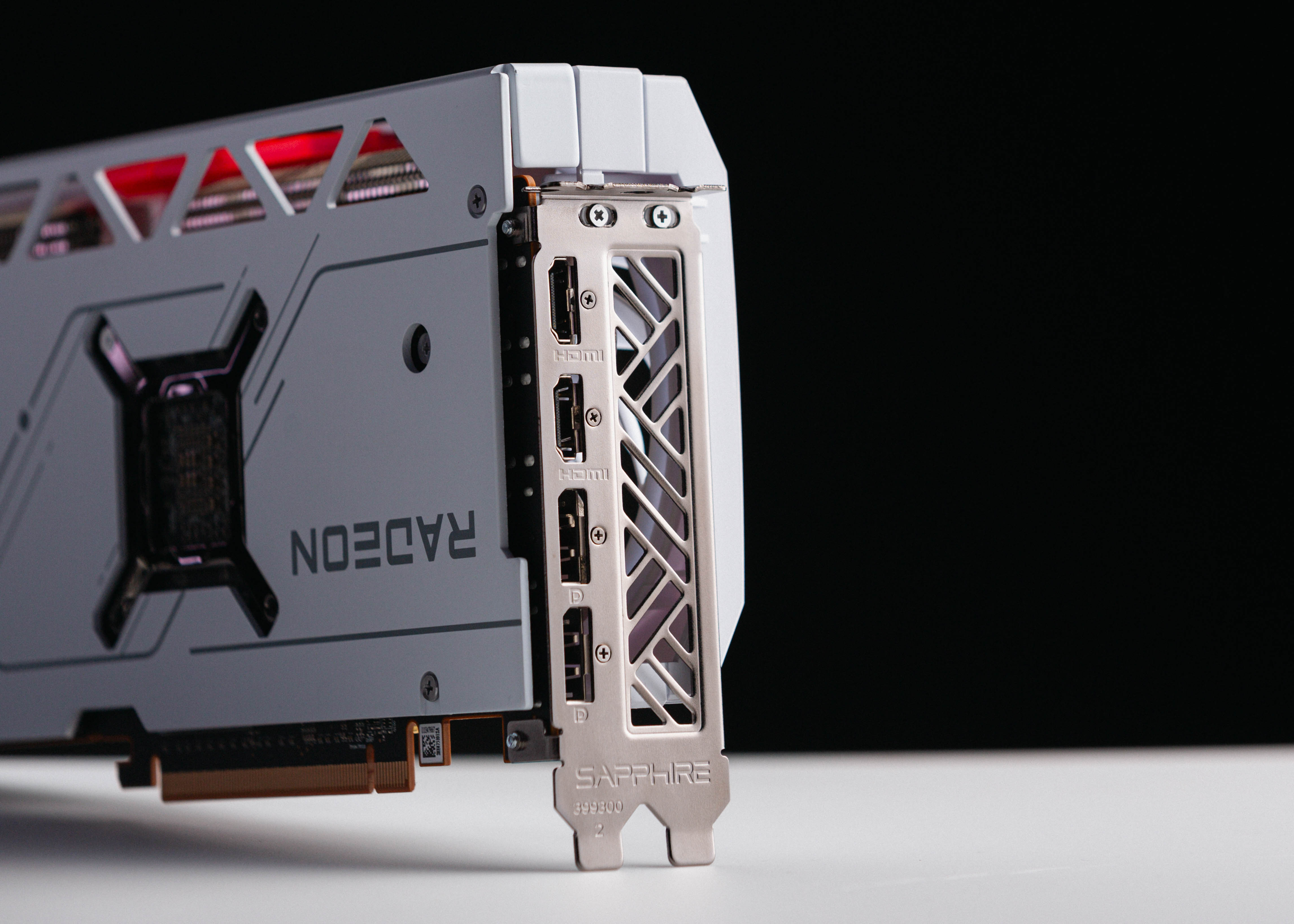 ほぼ新品Radeon RX 7800 XT 16GB GDDR6 Sapphire 11330-03-20G Radeon RX 7800 XT 16 GB GDDR6 for sale