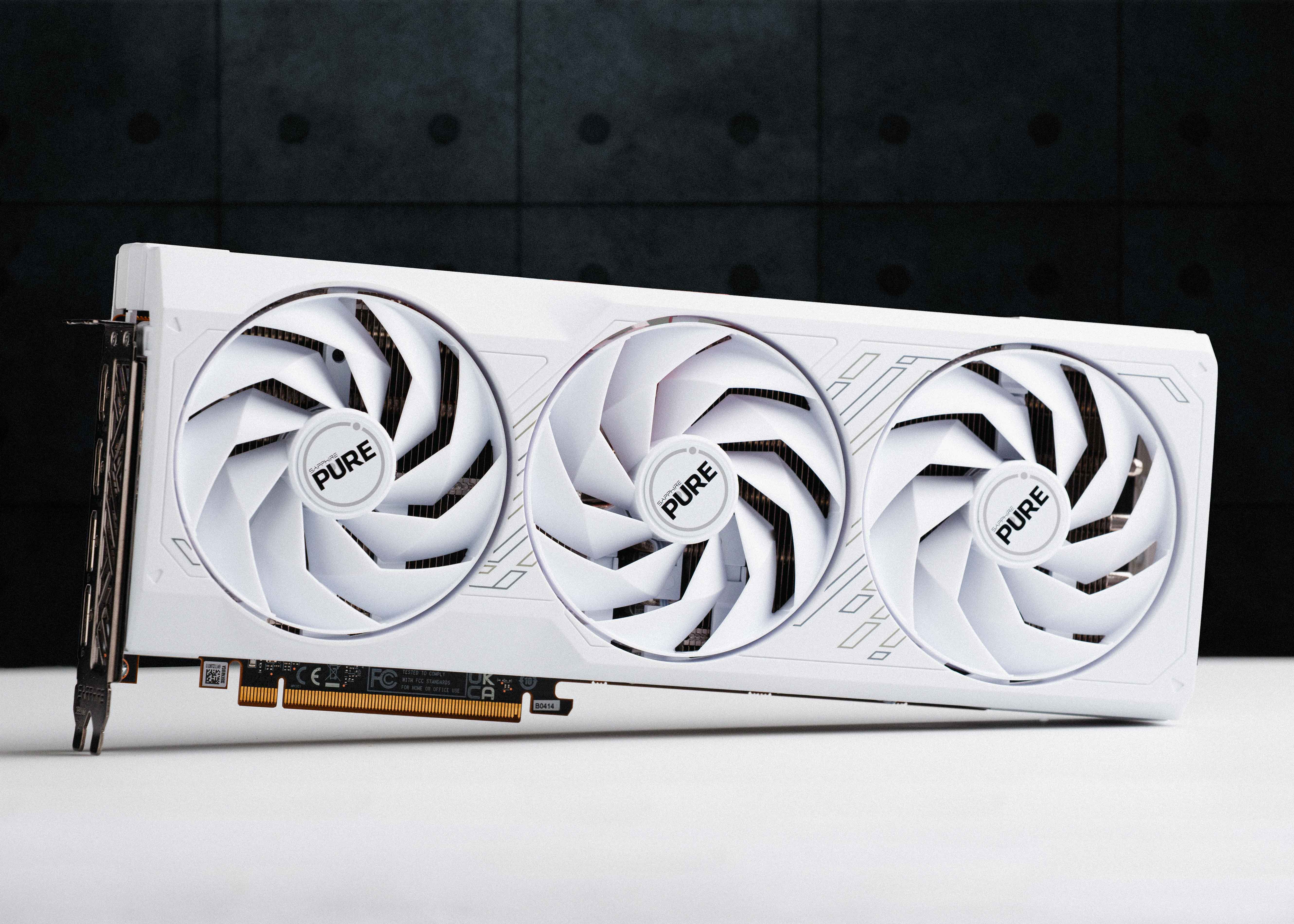 SAPPHIRE PULSE AMD Radeon RX 9070 16GB GDDR6 (11349-03) – NIMBUS