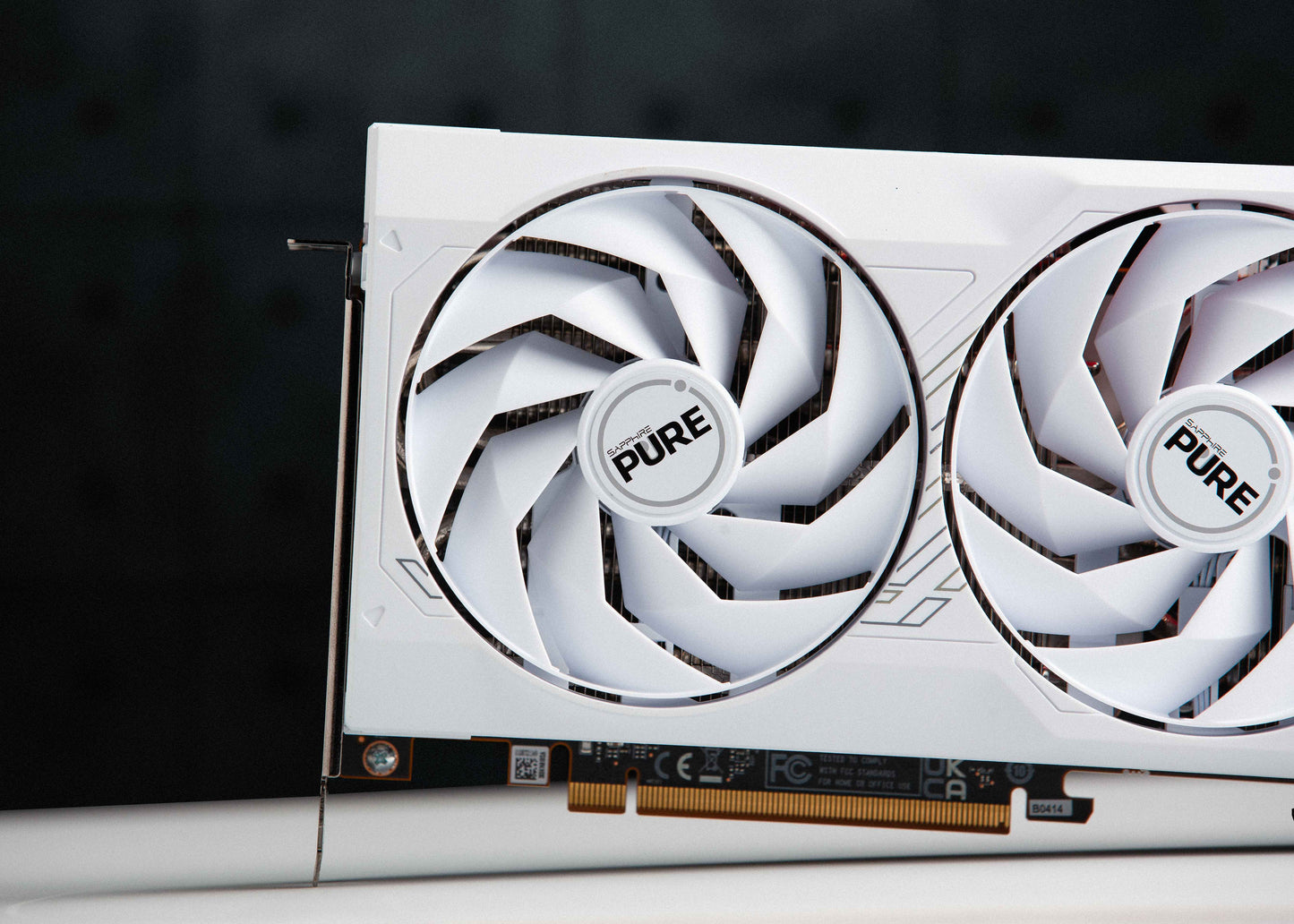 SAPPHIRE PURE AMD Radeon RX 7700 XT 12GB GDDR6 (11335-03)