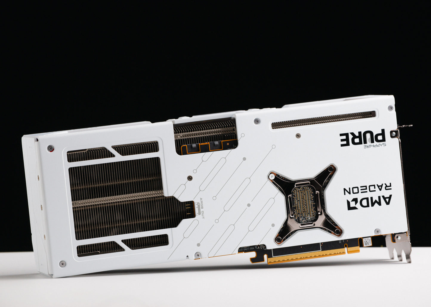 PURE AMD Radeon RX 9070XT 16GB GDDR6 (11348-02)