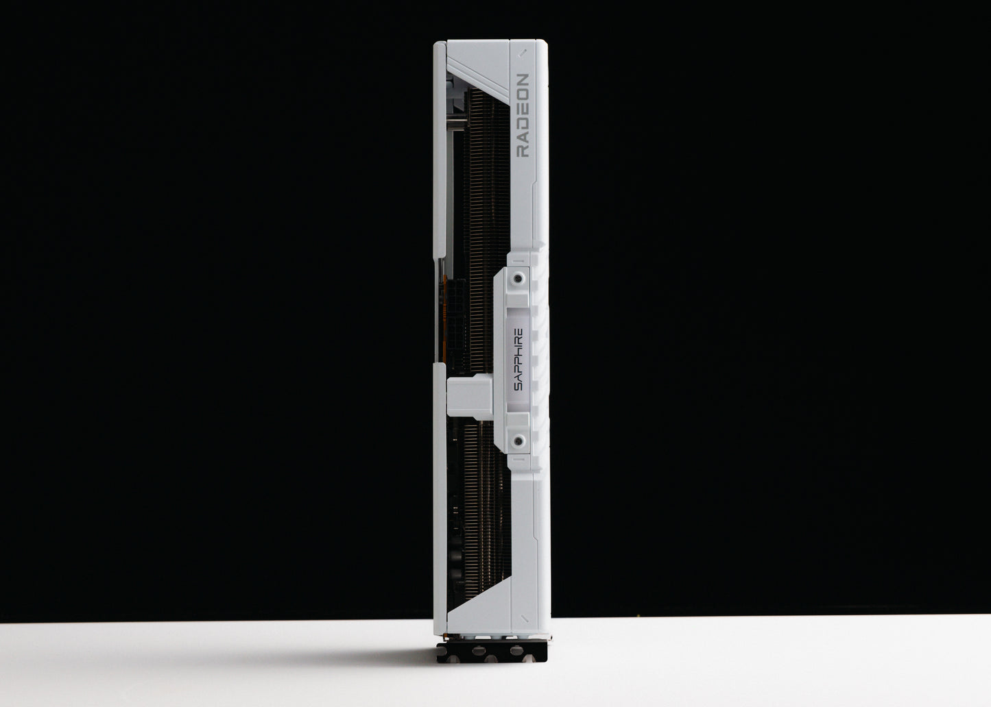 PURE AMD Radeon RX 9070XT 16GB GDDR6 (11348-02)