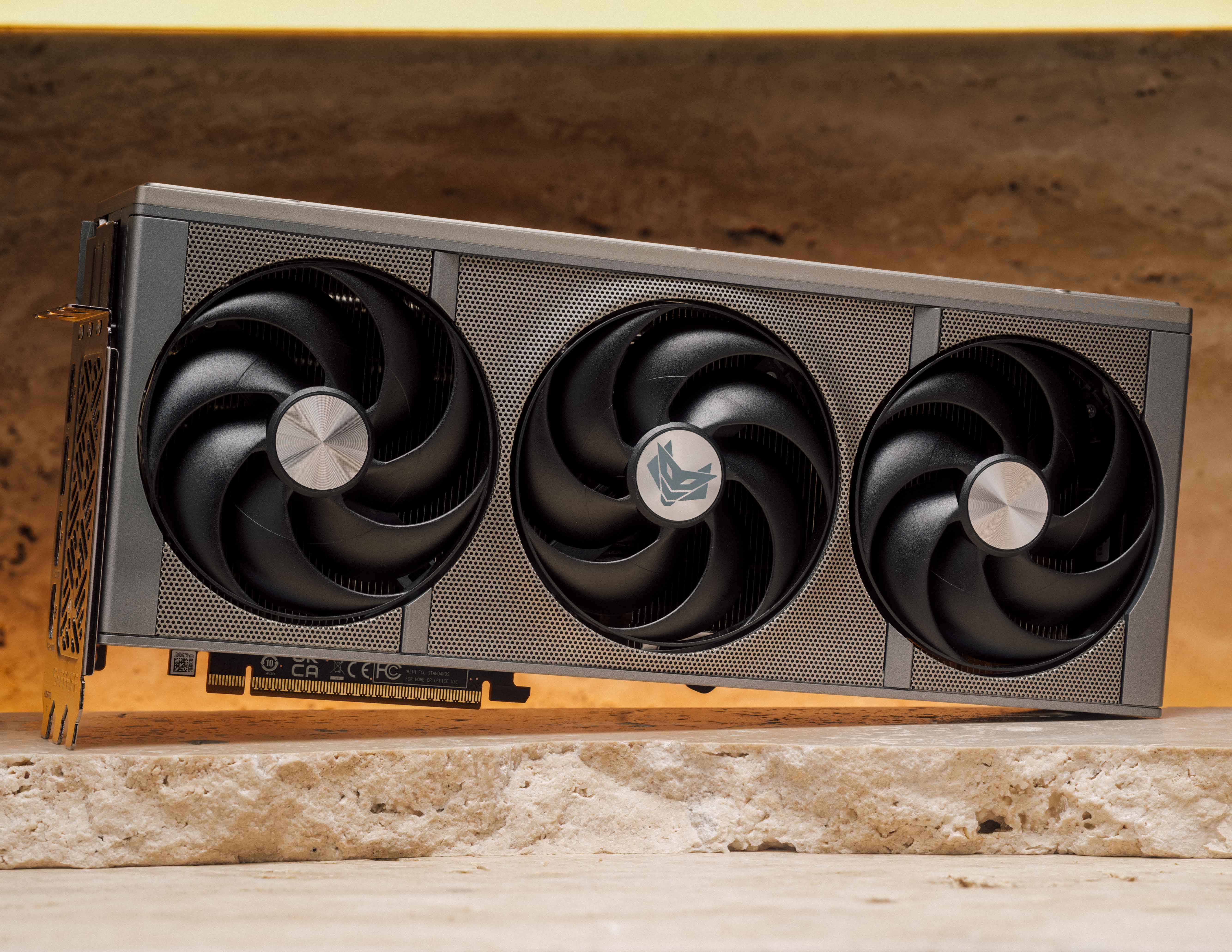 【美品】SAPPHIRE NITRO+ Radeon RX 9070 XT OC Sapphire Technology AMD Radeon RX 9070 NITRO+ Overclocked Triple