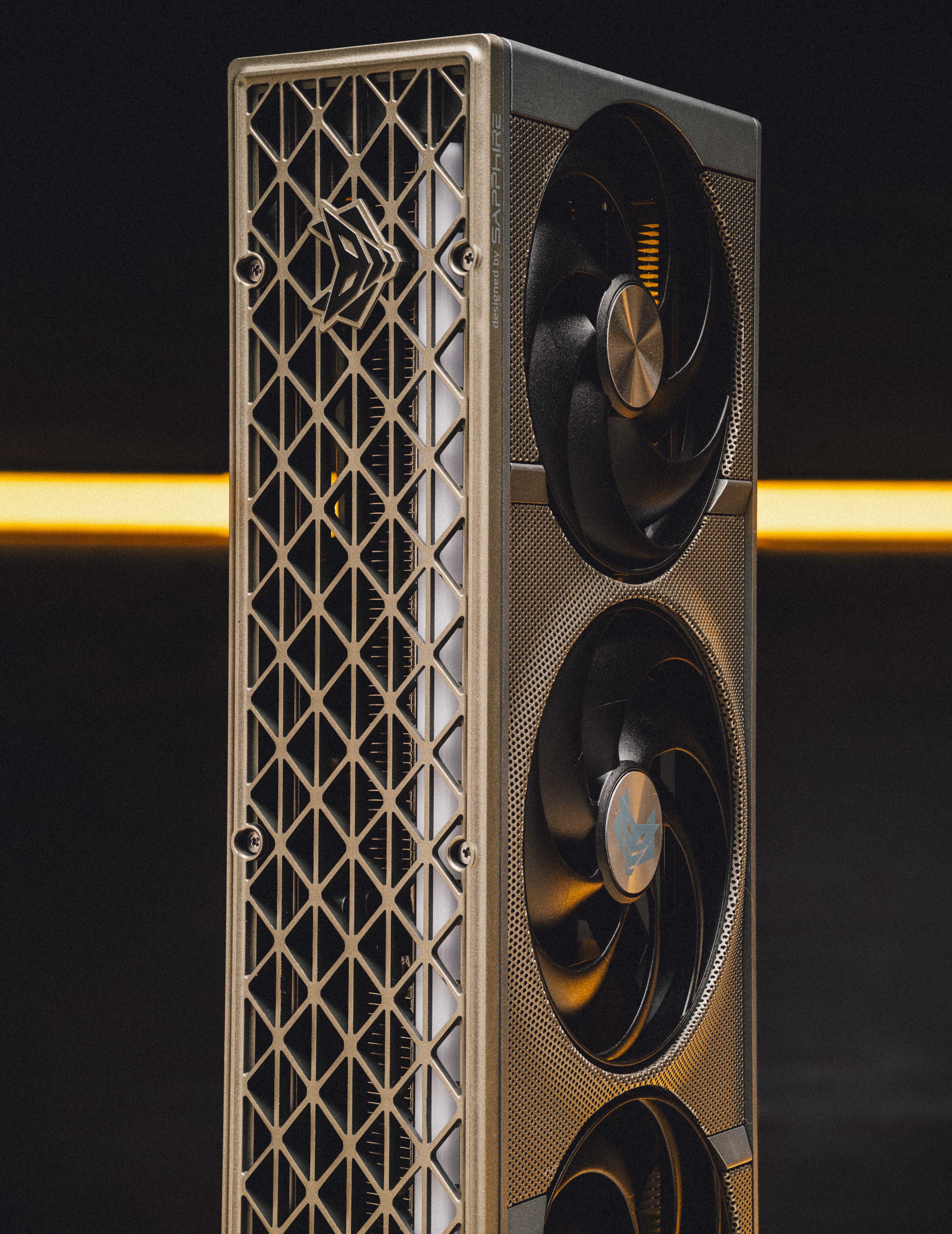 SAPPHIRE NITRO+ AMD Radeon RX 9070 XT 16GB GDDR6 (11348-01