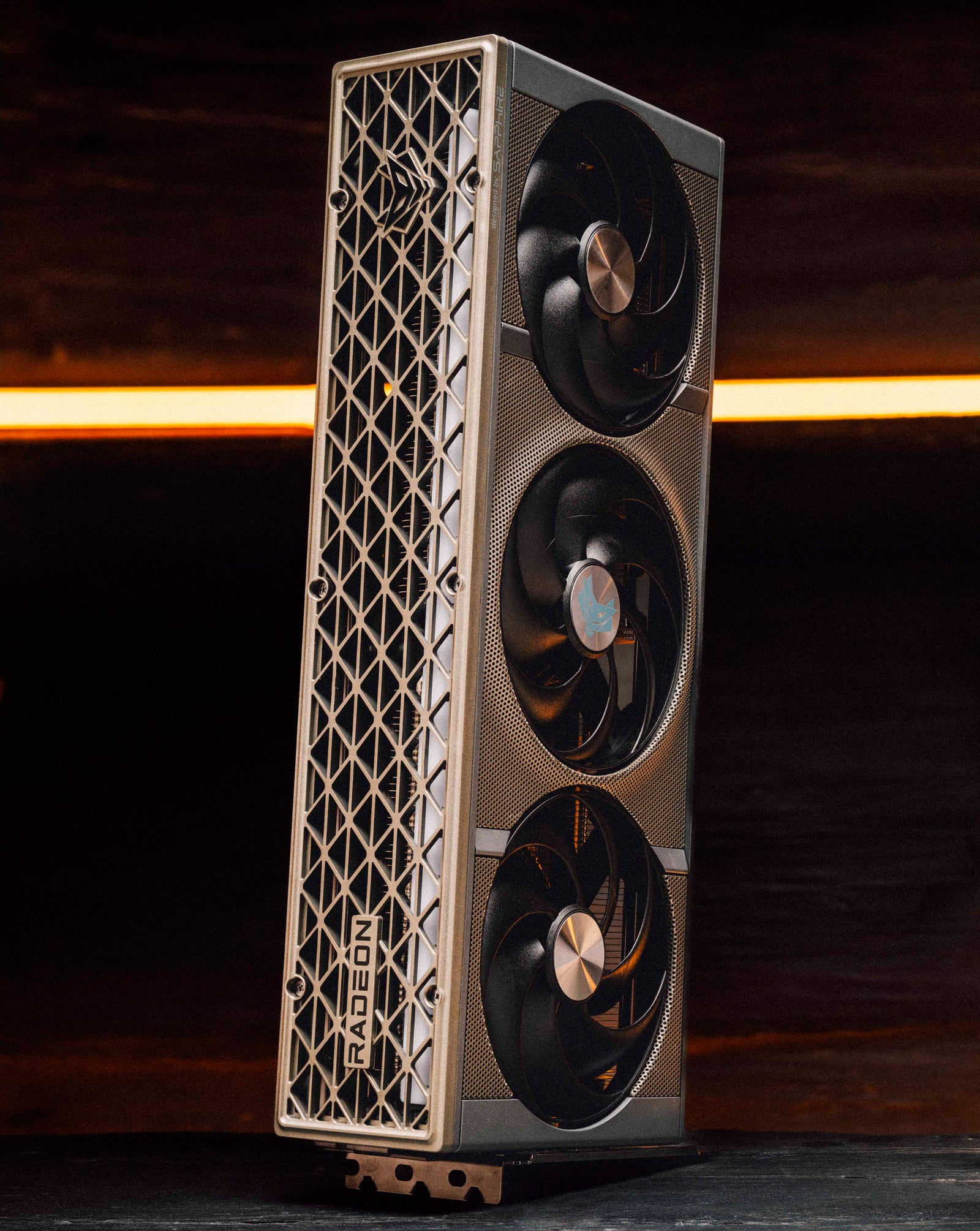 SAPPHIRE NITRO+ AMD Radeon RX 9070 XT 16GB GDDR6 (11348-01)