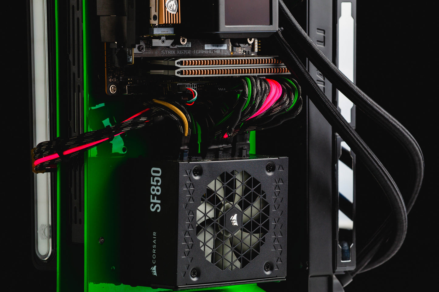 NIMBUS #001 - GREEN MACHINE - SFF - 9800x3D / 7900 XTX 24GB / 64GB / 4TB
