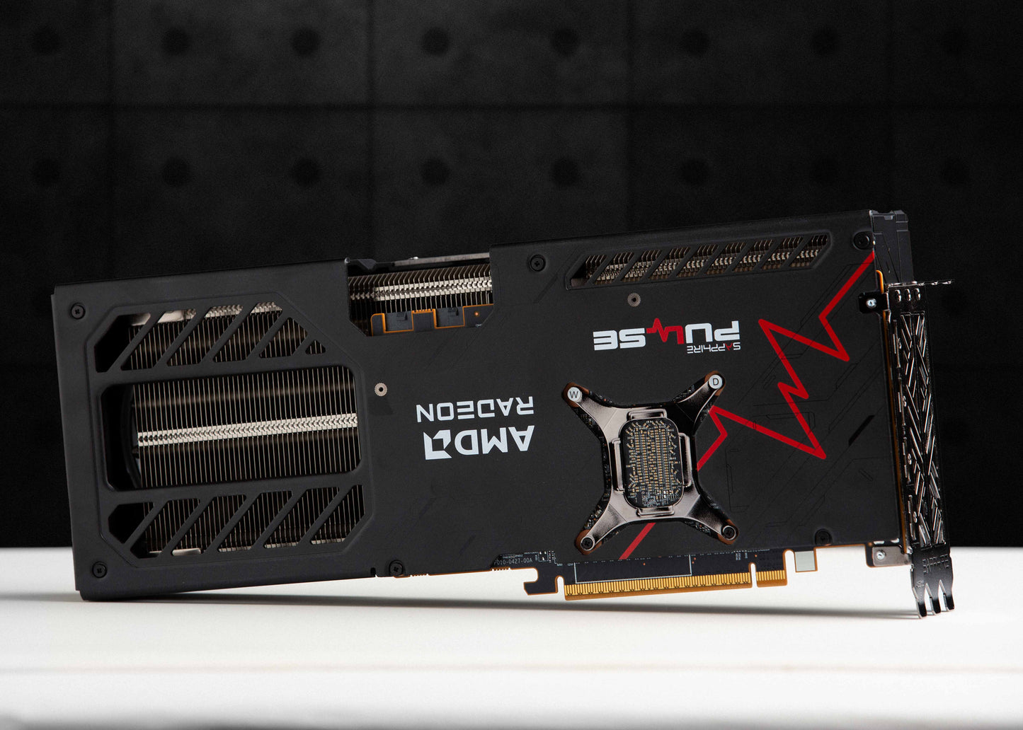 SAPPHIRE PULSE AMD Radeon RX 9070 XT 16GB GDDR6 (11348-03)