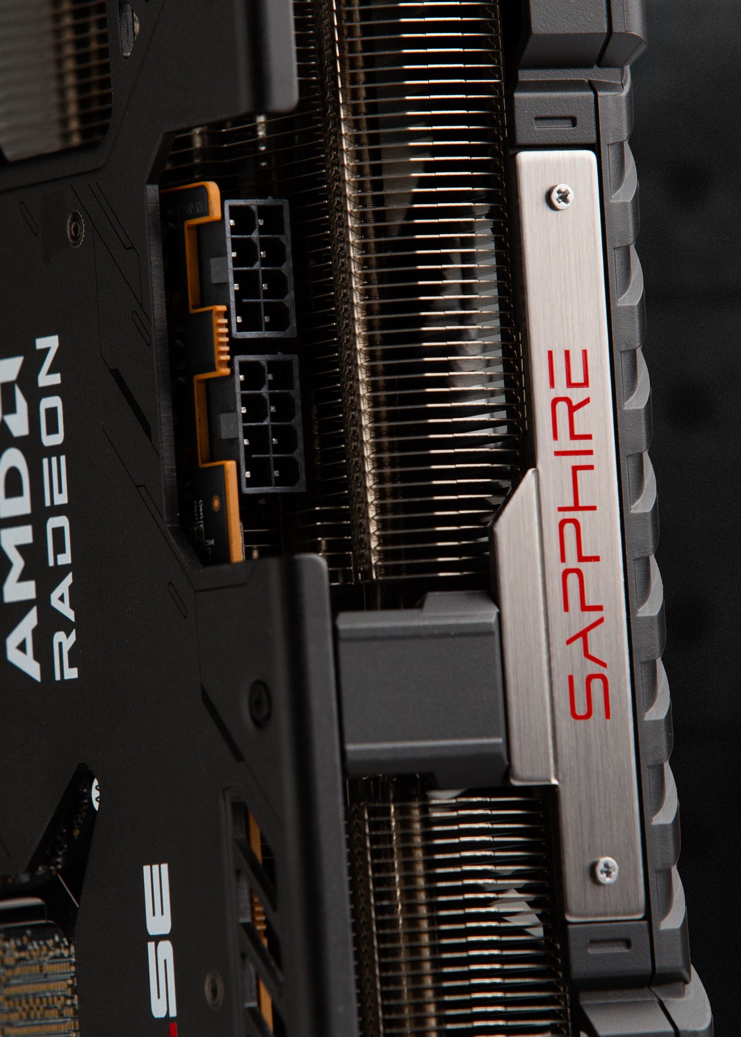 SAPPHIRE PULSE AMD Radeon RX 9070 XT 16GB GDDR6 (11348-03)