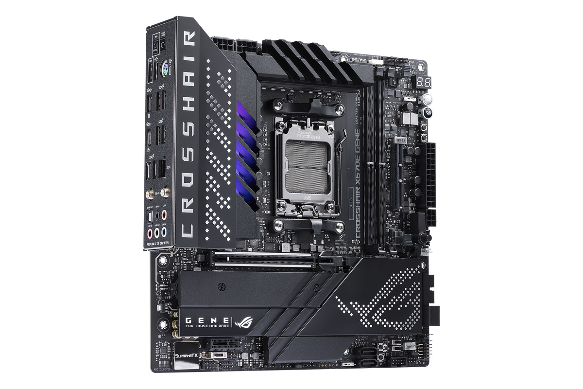ASUS ROG CROSSHAIR X670E GENE — 1