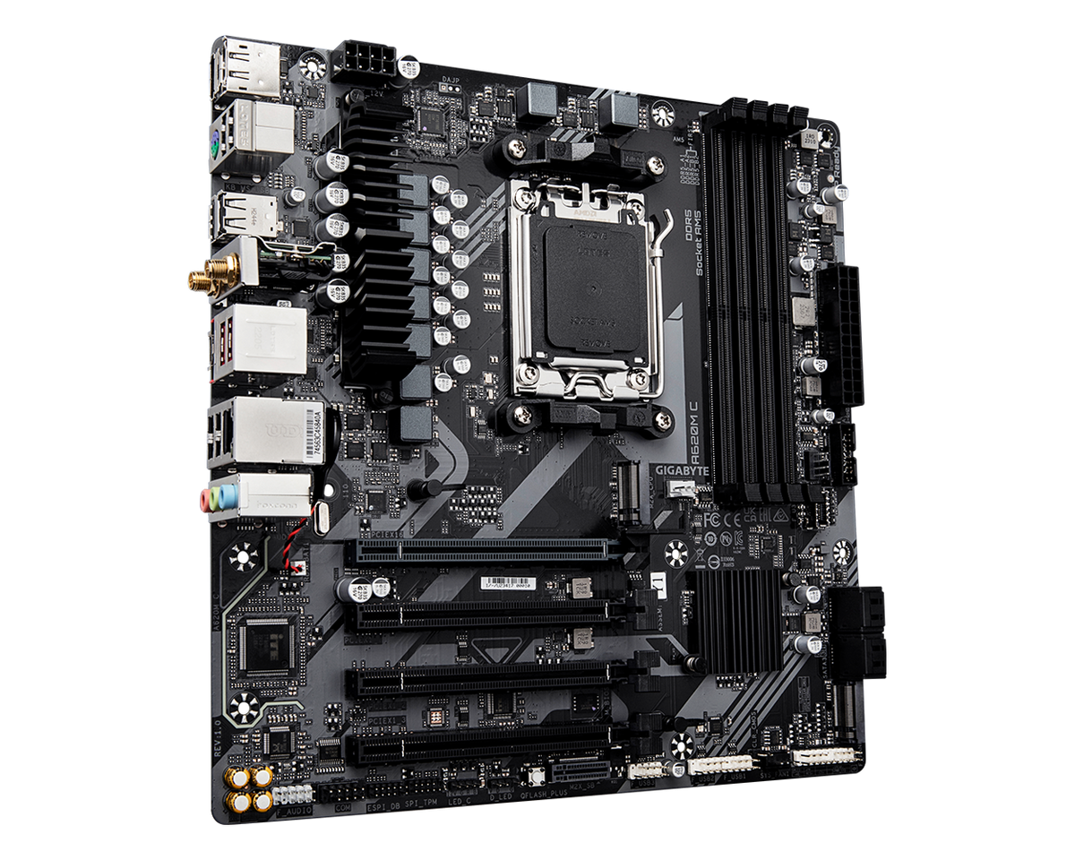 Gigabyte A620M C — 1