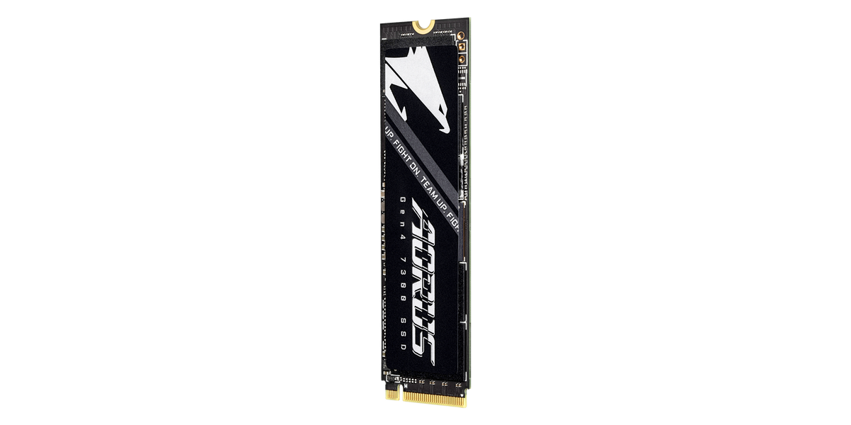 Gigabyte AORUS Gen4 7300 2TB PCIe 4.0 NVMe — 3