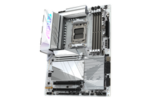 Gigabyte X670E AORUS PRO X — 3