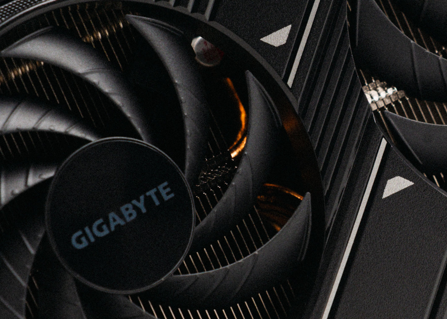 GIGABYTE WINDFORCE GeForce RTX 5060 OC 8GB GDDR7 PCI Express 5.0 ATX  (GV-N5060WF2OC-8GD)