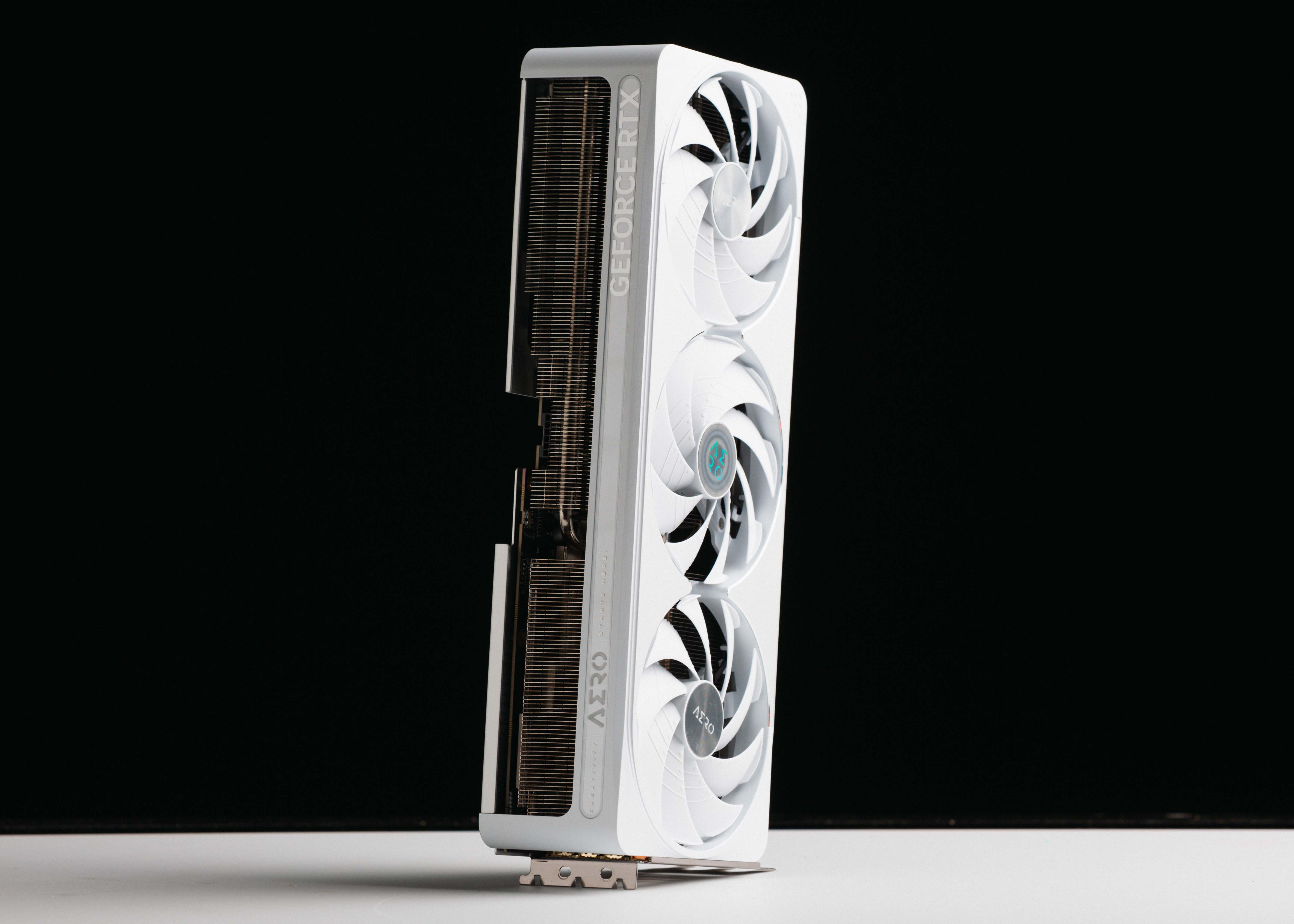 GEFORCE RTX 5070 Ti AERO OC 16G　21日まで出品 Gigabyte GeForce RTX 5070 Ti AERO OC 16G Graphics Card - GV